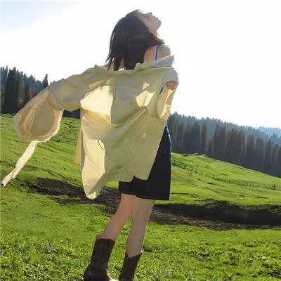 模仿女孩